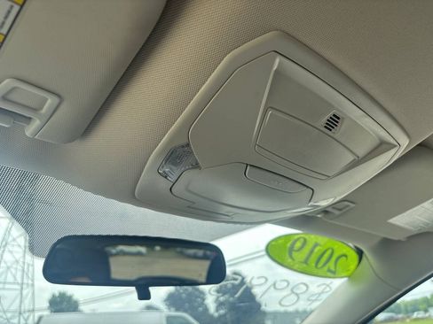 Used 2019 Ford Escape SE FWD image 31