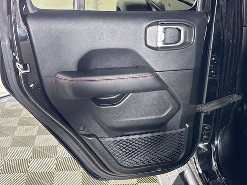 Used 2019 Jeep Wrangler Unlimited Rubicon image 18