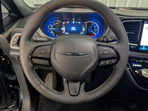 Used 2022 Chrysler Pacifica Touring-L w/ S Appearance Package FWD image 20