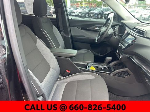 Used 2023 Chevrolet TrailBlazer LT w/ Convenience Package AWD/4WD image 5