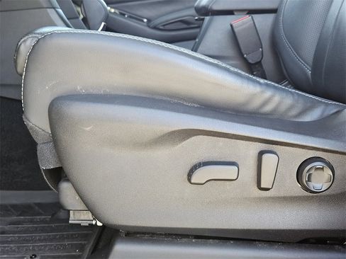 Used 2023 Subaru Ascent Touring image 19