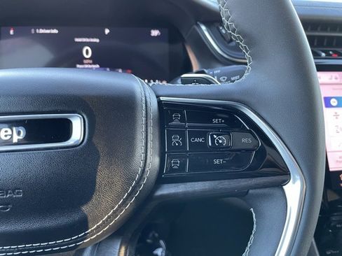 Used 2023 Jeep Grand Cherokee L Overland image 16