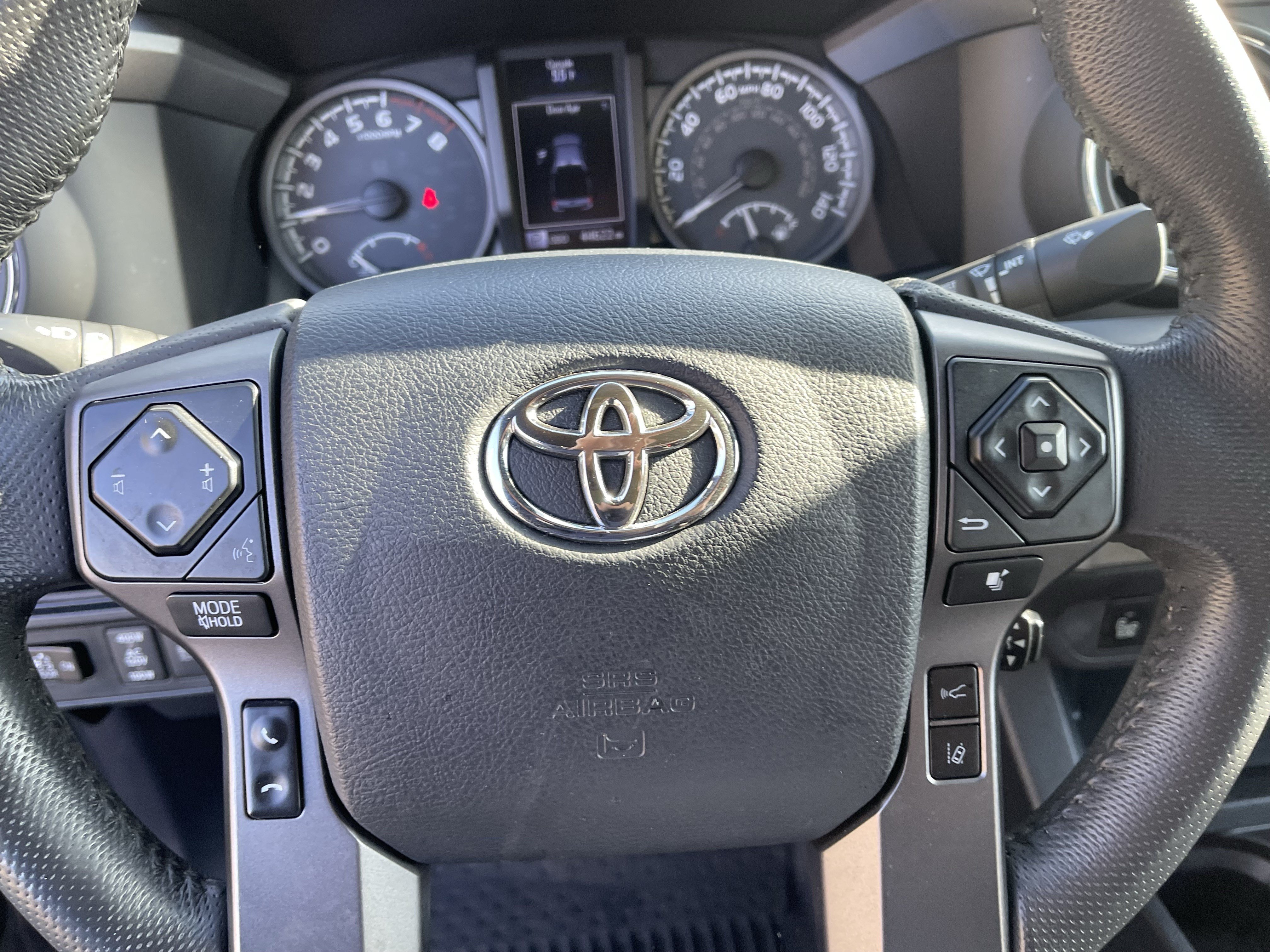 Certified 2019 Toyota Tacoma TRD Sport w/ Technology Package AWD/4WD image 17