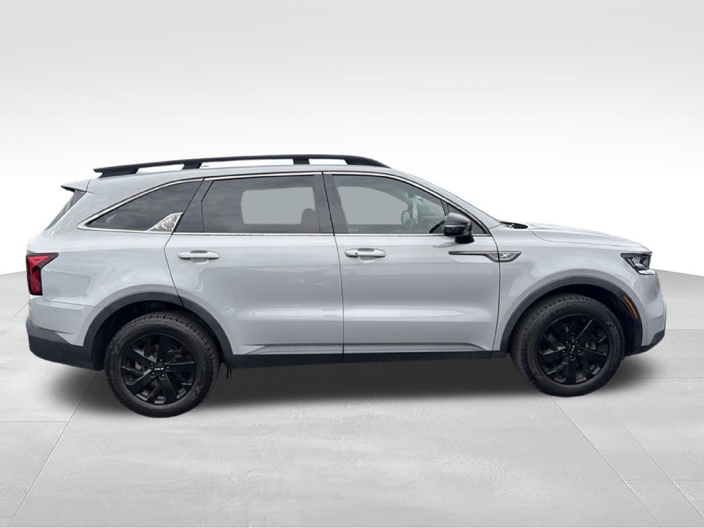 Used 2022 Kia Sorento S w/ Panoramic Sunroof Package AWD/4WD image 2