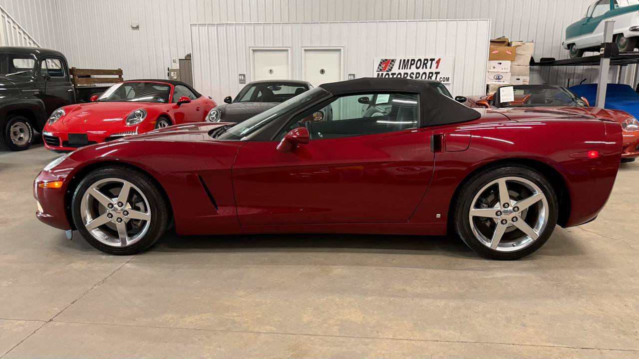 Used 2006 Chevrolet Corvette Convertible RWD image 11