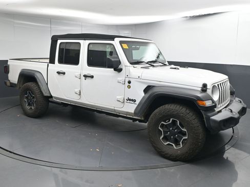 Used 2020 Jeep Gladiator Sport w/ Quick Order Package 24S image 6