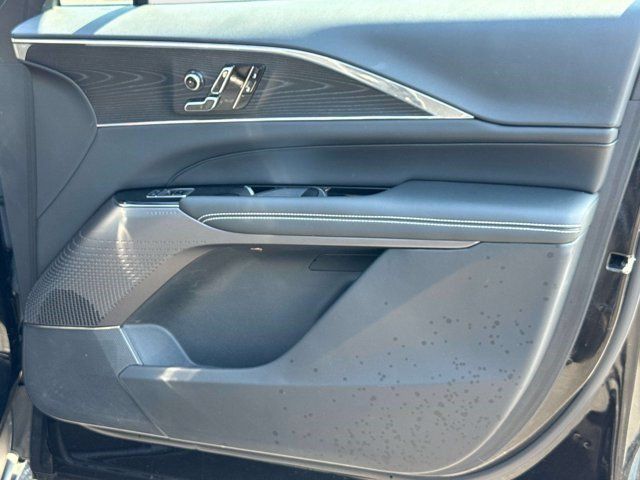 Certified 2024 Cadillac Lyriq Luxury AWD/4WD image 18