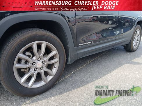 Used 2024 GMC Terrain SLT AWD/4WD image 34