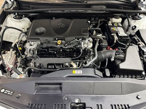 Used 2024 Toyota Camry SE image 26