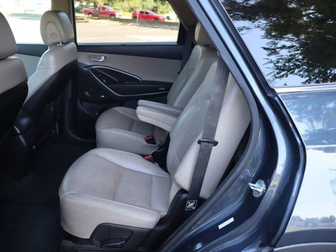 Used 2015 Hyundai Santa Fe Limited w/ Option Group 04 FWD image 20