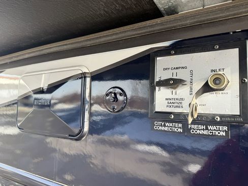 Used 2023 Ford E-450 and Econoline 450 Super Duty w/ Motorhome Prep Package image 12