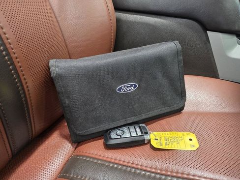Used 2019 Ford F250 King Ranch w/ King Ranch Ultimate Package AWD/4WD image 28