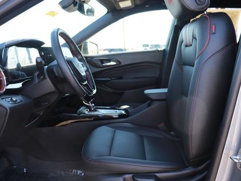 Used 2025 Chevrolet Trax RS w/ Driver Confidence Package FWD image 12