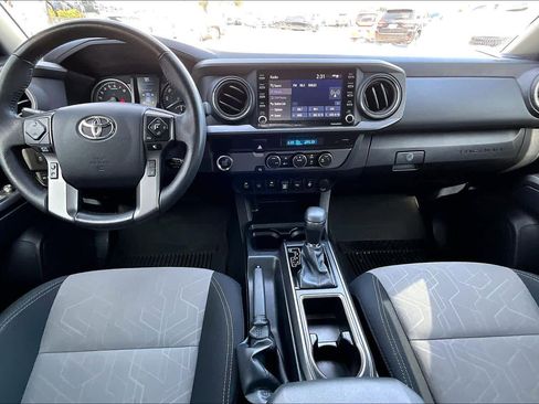 Used 2023 Toyota Tacoma TRD Sport w/ Technology Package image 15