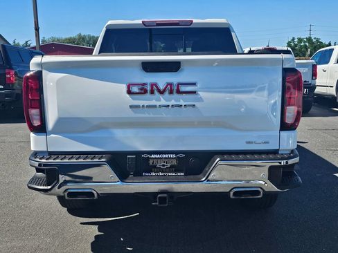 Used 2024 GMC Sierra 1500 SLE w/ Preferred Package AWD/4WD image 4