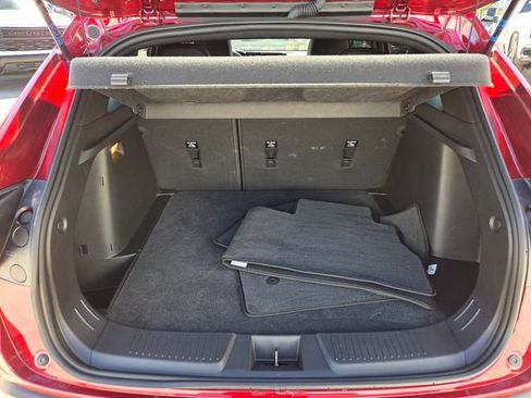 Certified 2024 Chevrolet Trax RS w/ Sunroof Package image 13