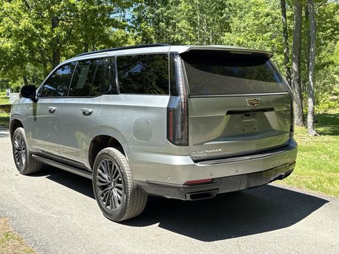 Used 2025 Cadillac Escalade Sport Platinum w/ LPO, Floor Liner Package AWD/4WD image 4