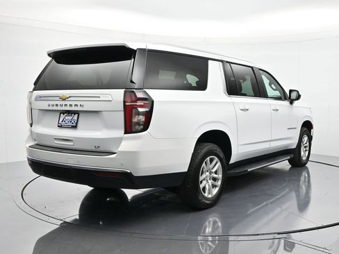 Used 2024 Chevrolet Suburban LT image 6