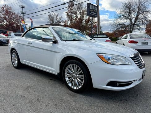 Used 2011 Chrysler 200 Limited FWD image 14