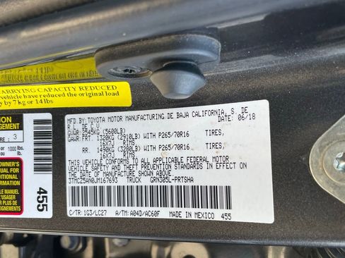 Used 2018 Toyota Tacoma TRD Off-Road image 10