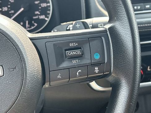 Used 2024 Nissan Rogue SV AWD/4WD image 27