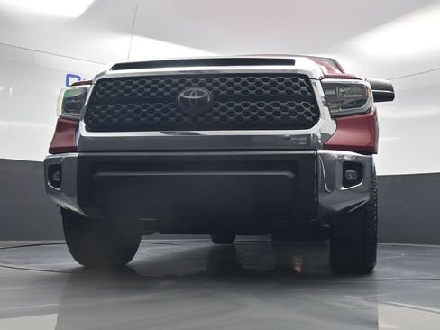 Used 2018 Toyota Tundra SR5 w/ TRD Off Road Package AWD/4WD image 41
