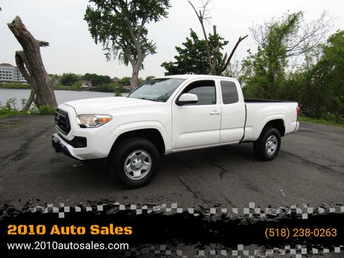 Used 2021 Toyota Tacoma SR RWD image 1