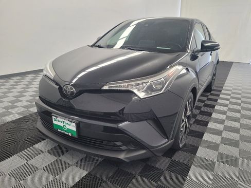 Used 2019 Toyota C-HR XLE FWD image 15
