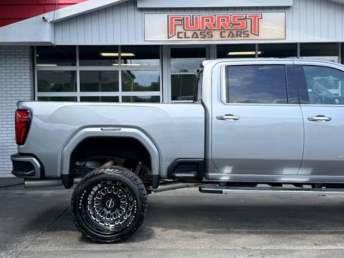 Used 2024 GMC Sierra 2500 Denali w/ Denali Reserve Package AWD/4WD image 11