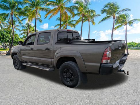Used 2015 Toyota Tacoma PreRunner w/ SR5 Package image 6