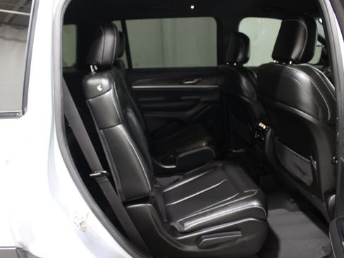 Used 2024 Jeep Grand Cherokee L Limited w/ Black Appearance Package AWD/4WD image 29