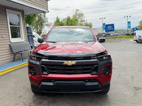 Used 2024 Chevrolet Colorado LT w/ LT Convenience Package III RWD image 8