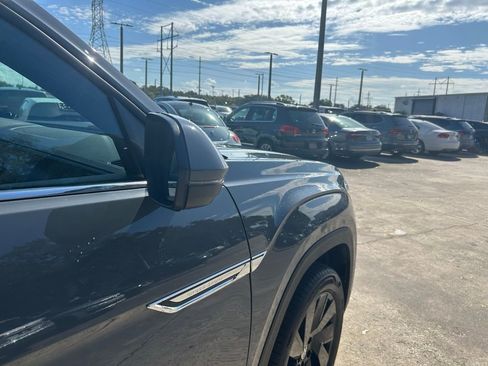 New 2026 Volkswagen Atlas Cross Sport SE image 30