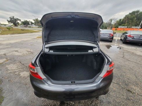 Used 2014 Toyota Camry LE image 17