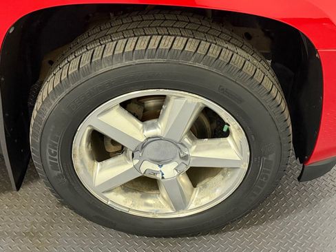 Used 2011 Chevrolet Avalanche LTZ image 16