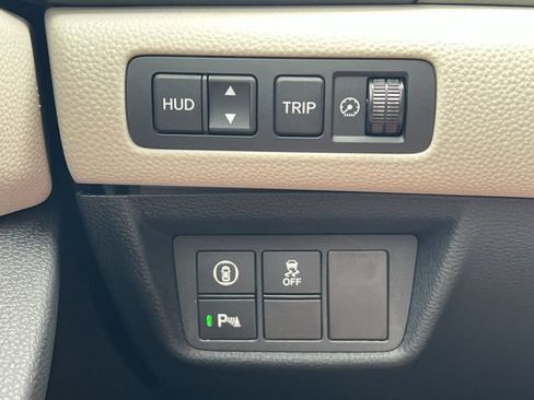 Used 2019 Honda Accord Touring image 32