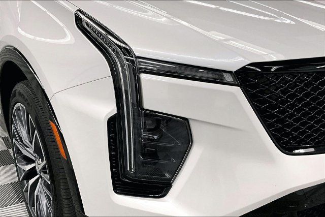 Used 2024 Cadillac XT4 Sport AWD/4WD image 34