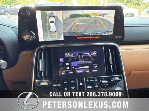 Used 2025 Lexus LX 600 4WD w/ Accessory Package (2T) image 19