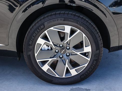 New 2026 Genesis Electrified GV70 AWD/4WD image 8