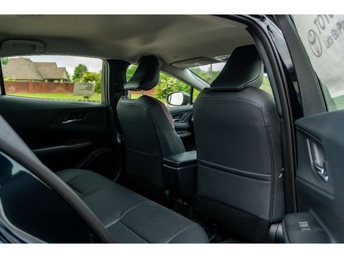 New 2026 Toyota Prius Plug-In Hybrid FWD image 17