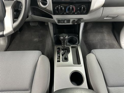 Used 2015 Toyota Tacoma 4x4 Double Cab w/ TRD Off-Road Package image 40