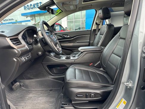 Used 2023 GMC Acadia Denali w/ Denali Ultimate Package image 12