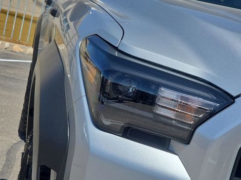 New 2026 Toyota 4Runner SR5 AWD/4WD image 8