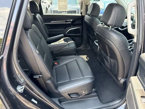 Used 2025 Kia Telluride S AWD/4WD image 11