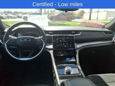 Certified 2024 Jeep Grand Cherokee L Laredo AWD/4WD image 11