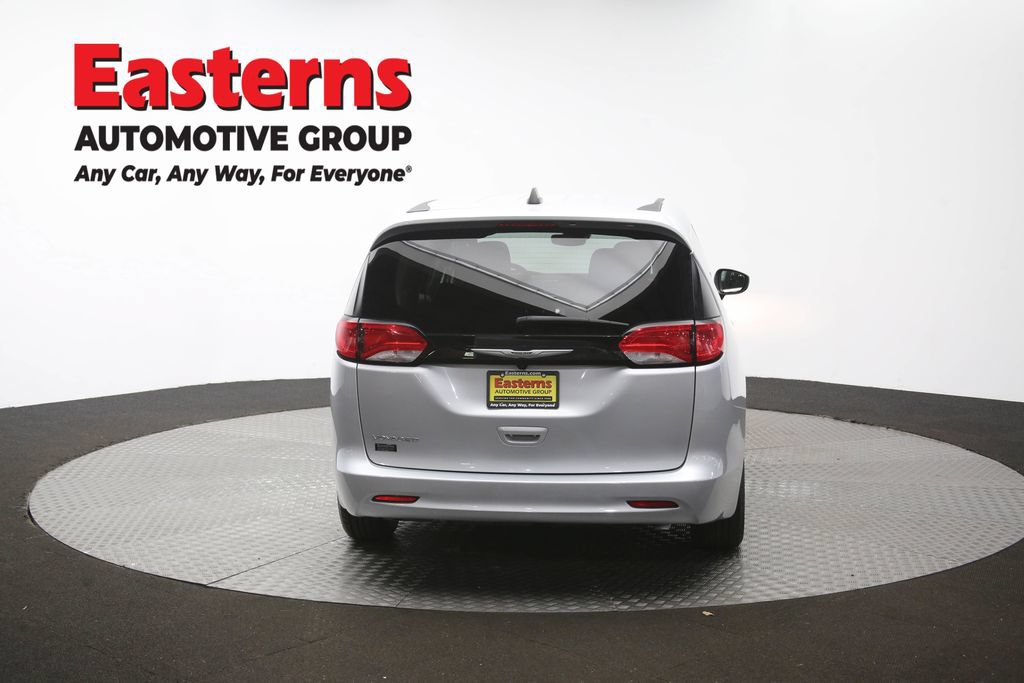 Used 2023 Chrysler Voyager LX FWD image 38