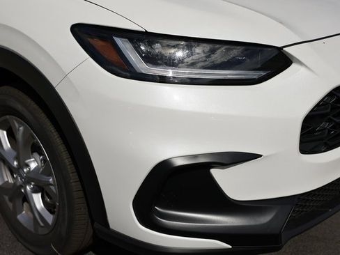 New 2025 Honda HR-V LX image 18