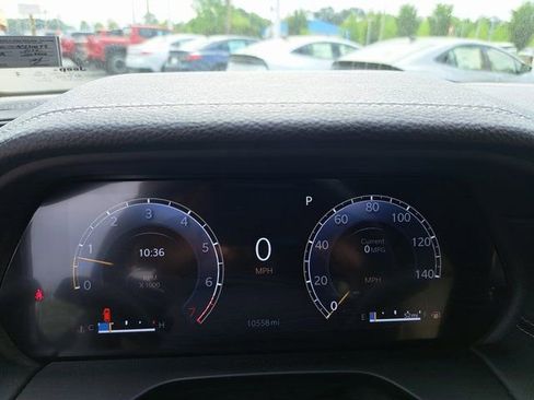 Used 2024 Jeep Grand Cherokee Limited w/ Luxury Tech Group II AWD/4WD image 14