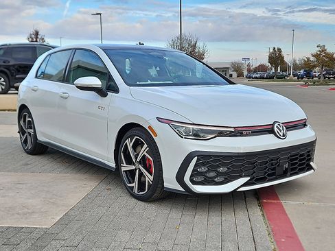 New 2026 Volkswagen GTI SE image 4