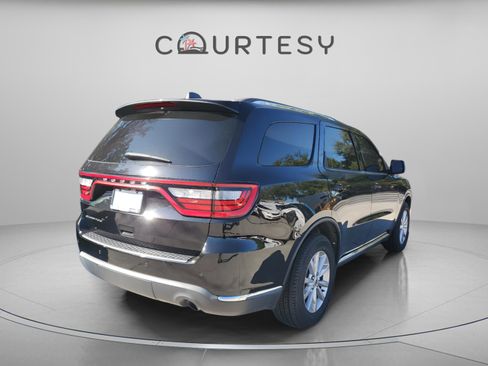 Certified 2022 Dodge Durango SXT image 3